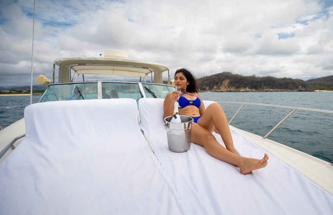 Alquiler de barco con patrón en Huatulco - Foto 3