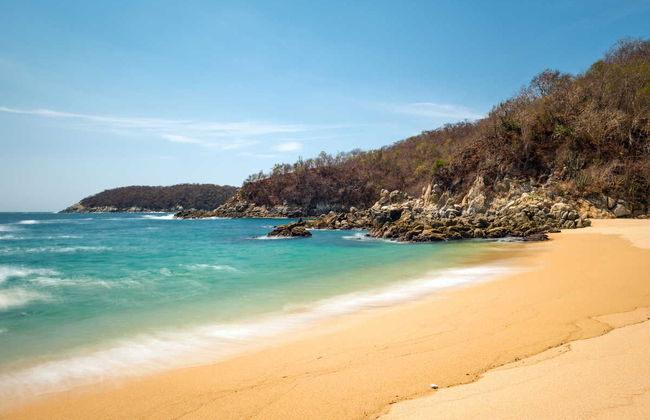 Private Boat Rental with Skipper in Huatulco - Foto 2