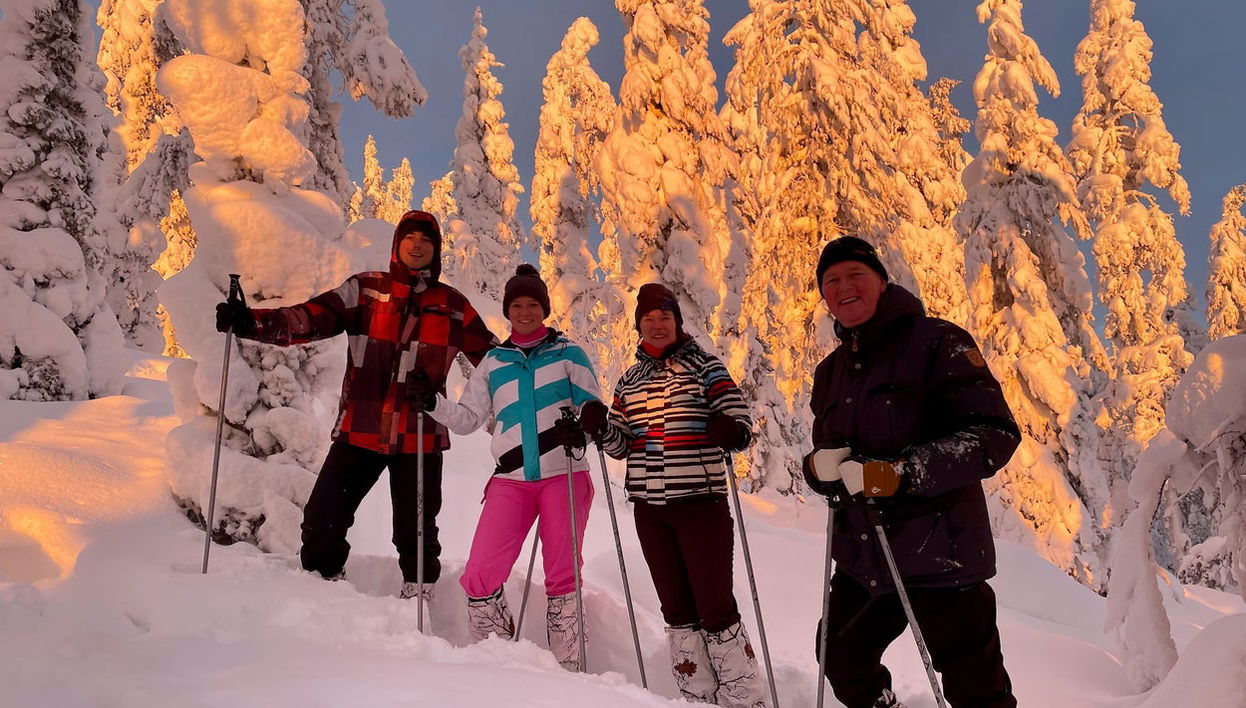 Passeio com raquetes de neve por Levi - Foto 1