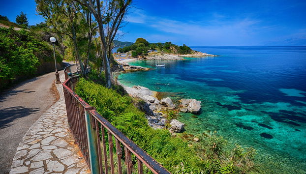 Kassiopi Boat Trip - Photo 4