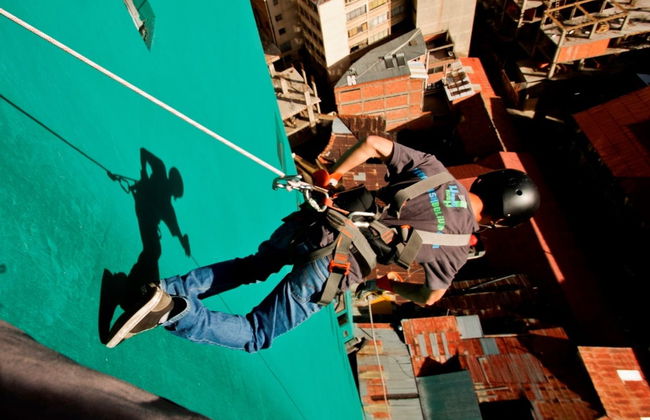 Abseiling and Rappelling in La Paz - Photo 1