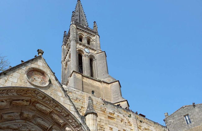 Excursión a Saint-Émilion con visita a la iglesia monolítica + Cata de vinos - Foto 4