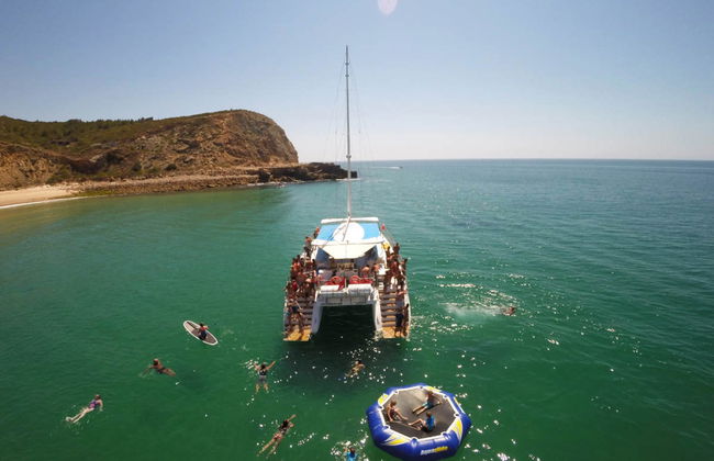 Paseo en catamarán a Praia da Luz - Foto 1