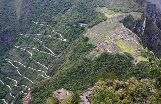 Autobús entre Machu Picchu y Aguas Calientes - Foto 2