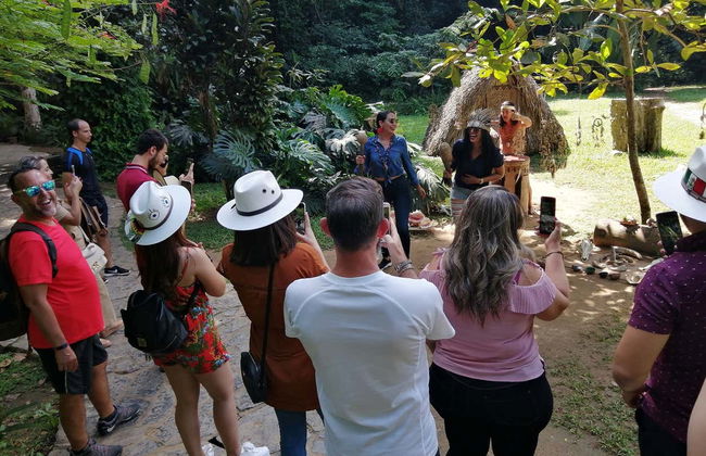 Excursión privada al Valle de Viñales en coche clásico - Foto 4