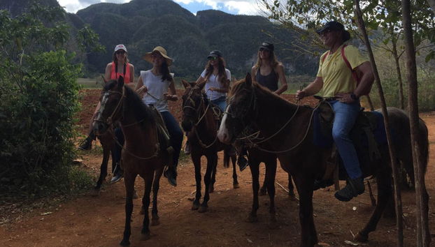 Viñales Valley Private Tour by Classic Car - Foto 2