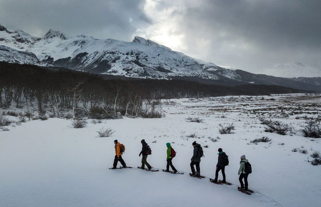 Aventura en moto de nieve y raquetas en Valle Tierra Mayor - Foto 3