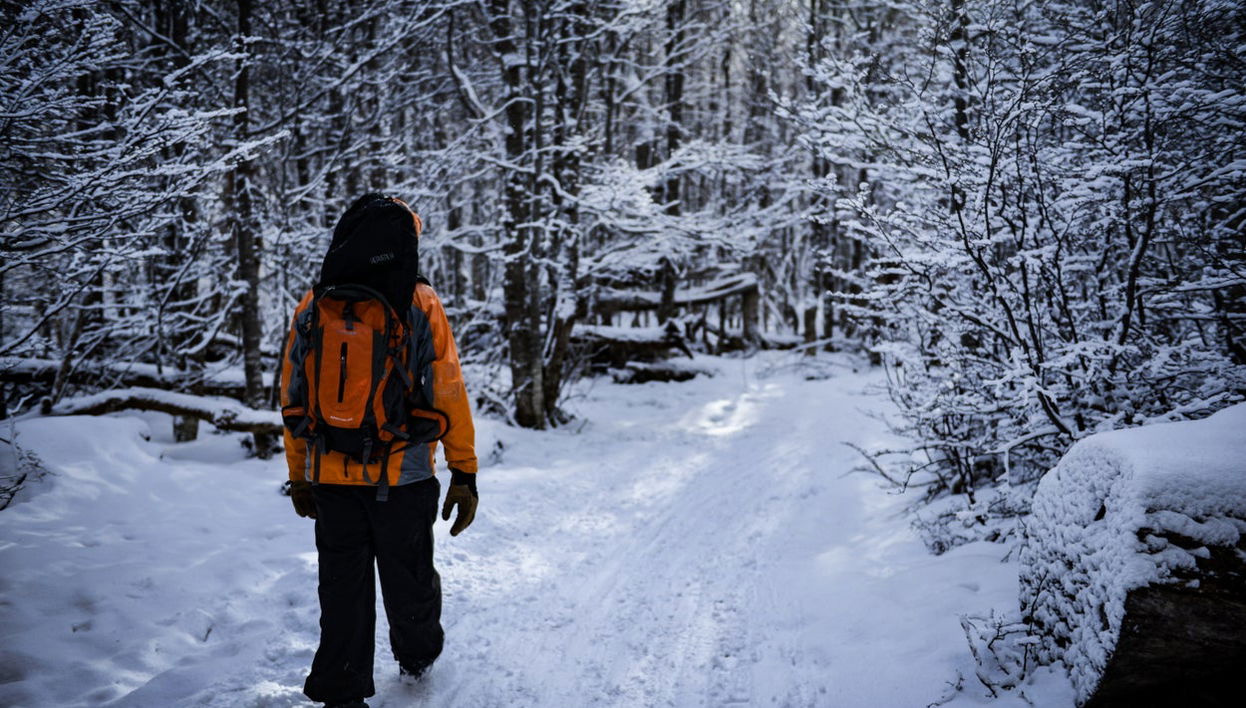 Balade en raquettes à neige dans la vallée de Tierra Mayor - Photo 1