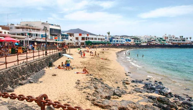 Lanzarote por libre en ferry desde Corralejo - Foto 2