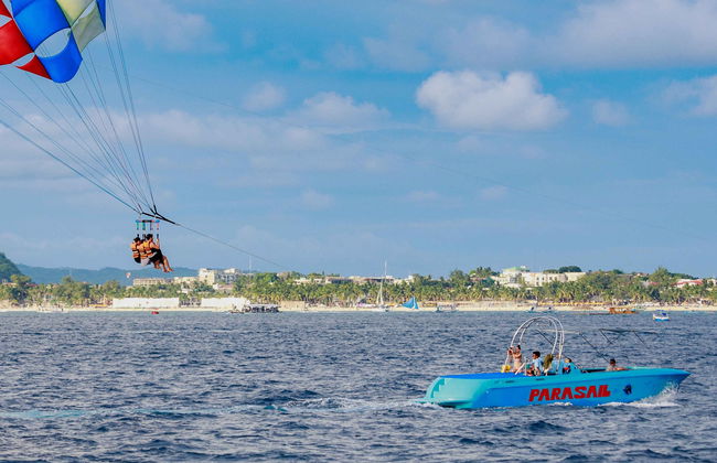 Parasailing in Boracay - Photo 4