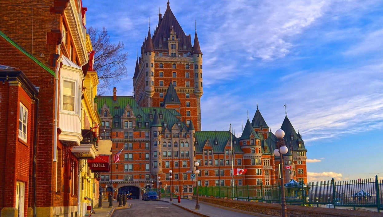 Chateau Frontenac Guided Tour - Photo 1