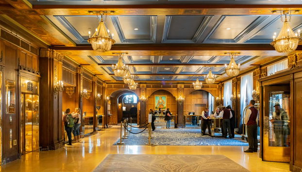 Chateau Frontenac Guided Tour - Photo 4