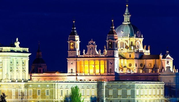 Big Bus Open-Top Night Tour - Photo 5