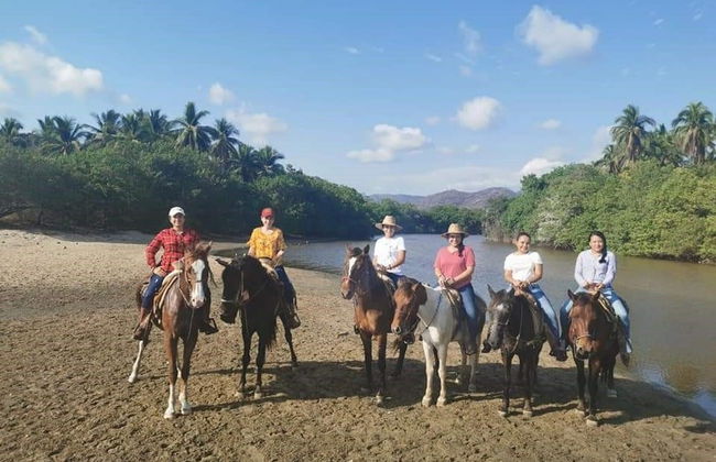 Potosí Lagoon Kayaking + Larga Beach Horse Ride - Photo 4