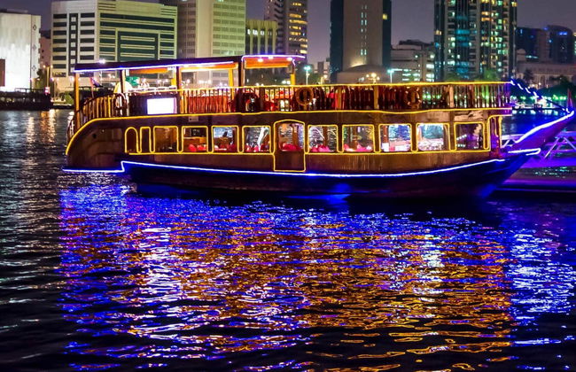 Crucero con cena por la isla de Yas - Foto 6