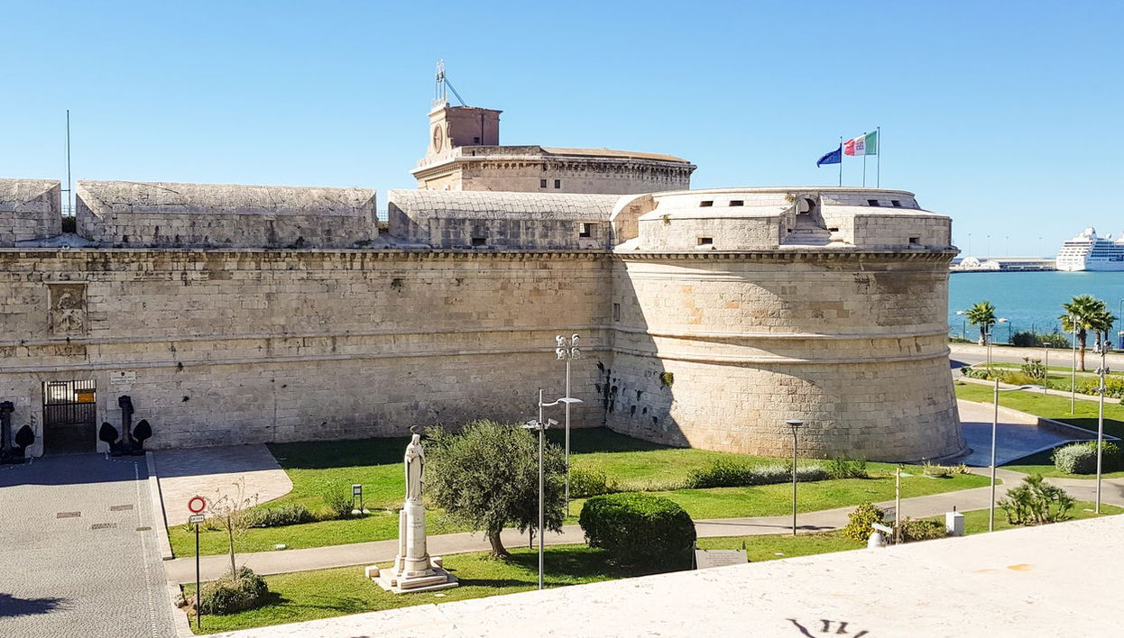 Tour gastronómico por Civitavecchia - Foto 1