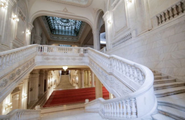 Visita guiada por el Parlamento de Bucarest - Foto 2