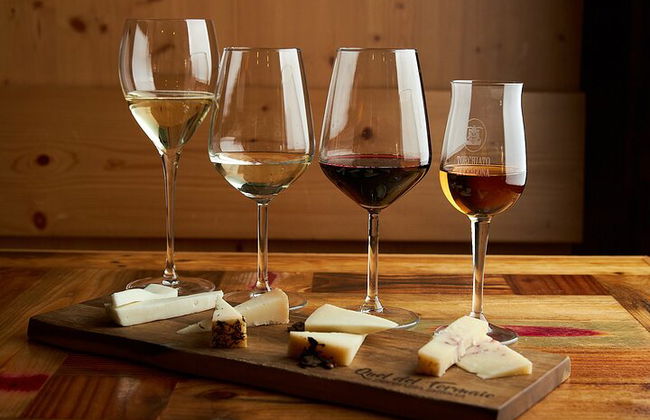 Tour de quesos y ginebras de primera calidad en las colinas de Prosecco. ¡Almuerzo completo! - Foto 1