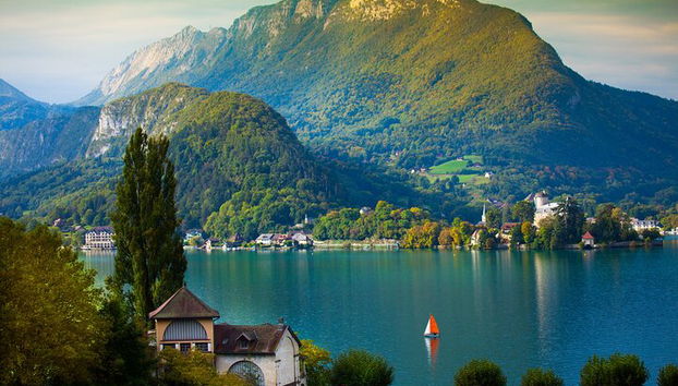 Excursión de un día completo a Annecy y Pérouges - Foto 5