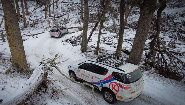 Todoterrenos atravesando los paisajes de Tierra del Fuego