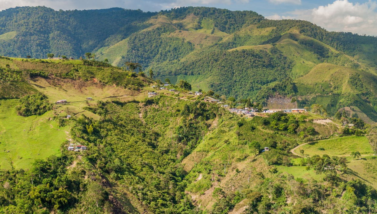 Ruta privada de senderismo al Salto de los Bordones - Foto 1