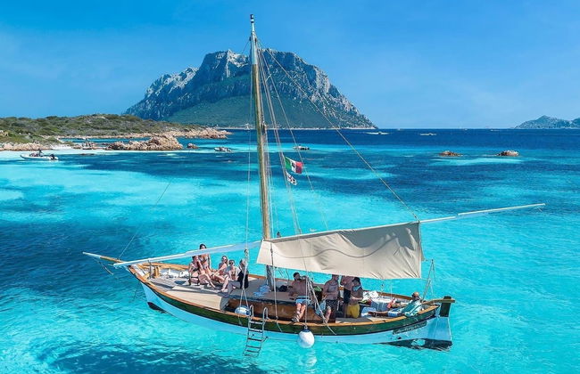 Sailboat Tour of the Marine Protected Area of Tavolara - Photo 3
