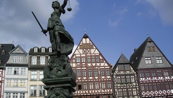 Justicia no Römerberg