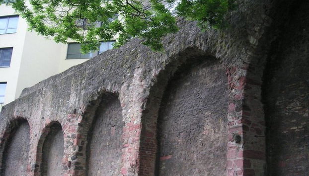 Staufenmauer / Muralha Judaica Medieval