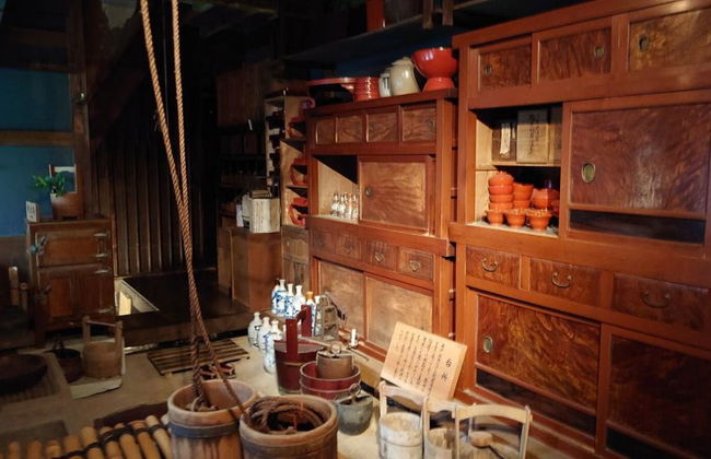 Explore the Nagamachi Samurai District, Kenroku-en garden and a Geisha Tea House - Full-Day Tour - Photo 4