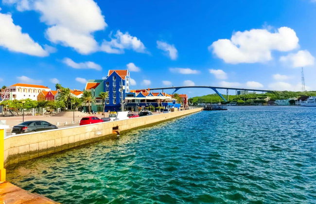 Tour of Willemstad + Liqueur Tasting - Photo 2