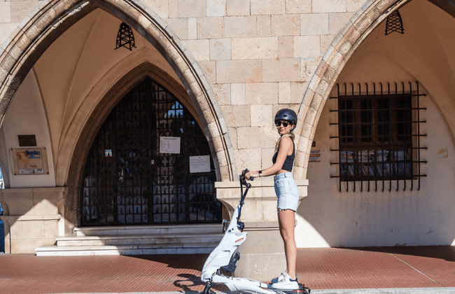 Experiencia Trikke - Descubra los lugares de interés de la ciudad de Rodas en 1 hora - Grupo pequeño - Foto 5