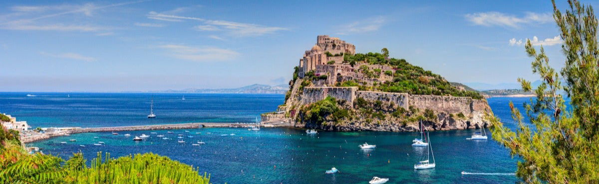 Minicrociera lungo la costa di Ischia - Foto 1