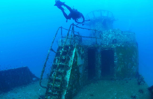 Buceo en el naufragio HTMS Chang - Foto 2