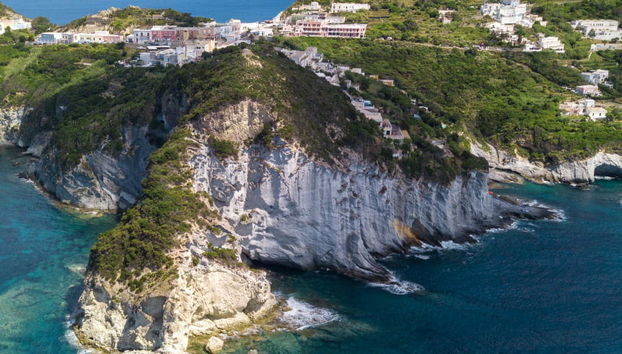 Ponza Island Boat Trip - Photo 5