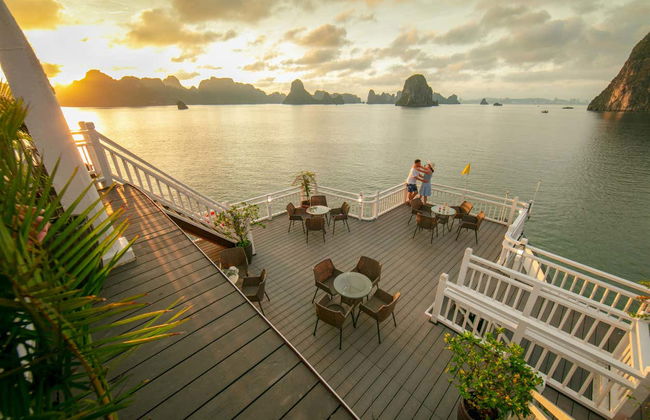 Crucero de 2 días por la bahía de Ha Long - Foto 4