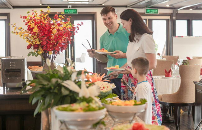 Ha Long Bay 2-Day Cruise - Foto 7