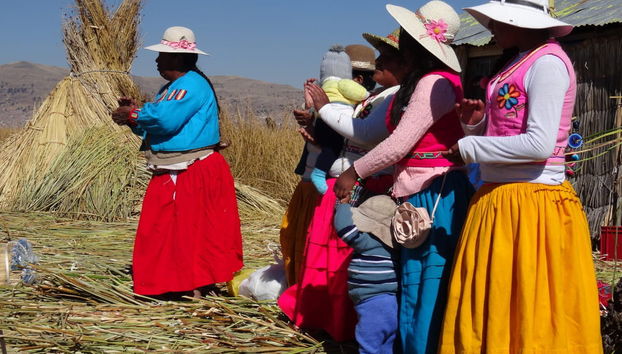 Excursión a las islas de los Uros - Foto 4
