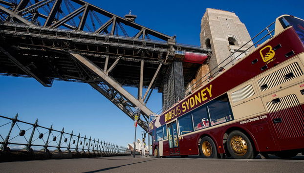 Sydney Hop-On Hop-Off Bus Tour - Photo 2