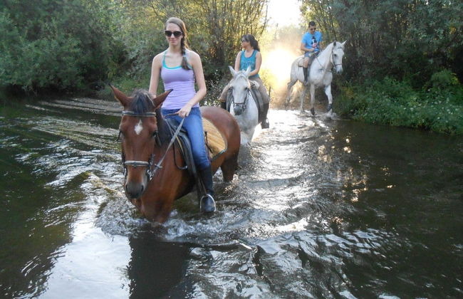 Paseo a caballo por las orillas del río Tormes - Foto 1