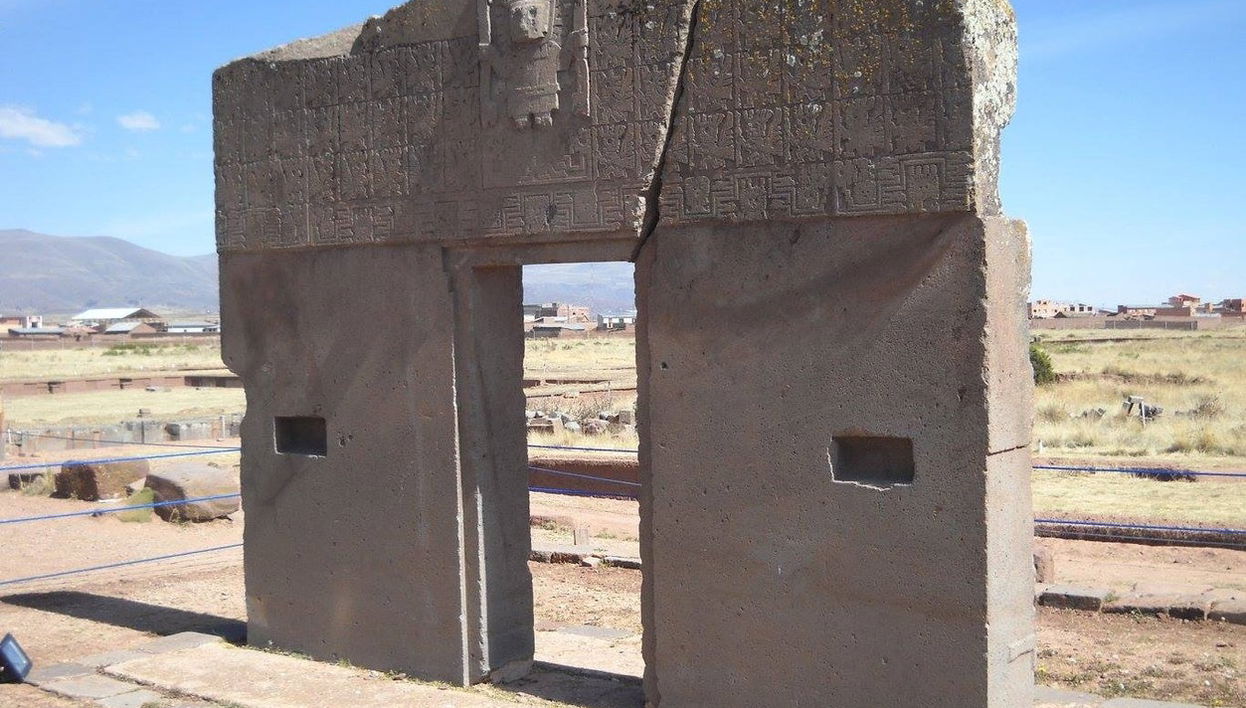 Tiwanaku and Lake Titicaca Day Trip - Foto 1