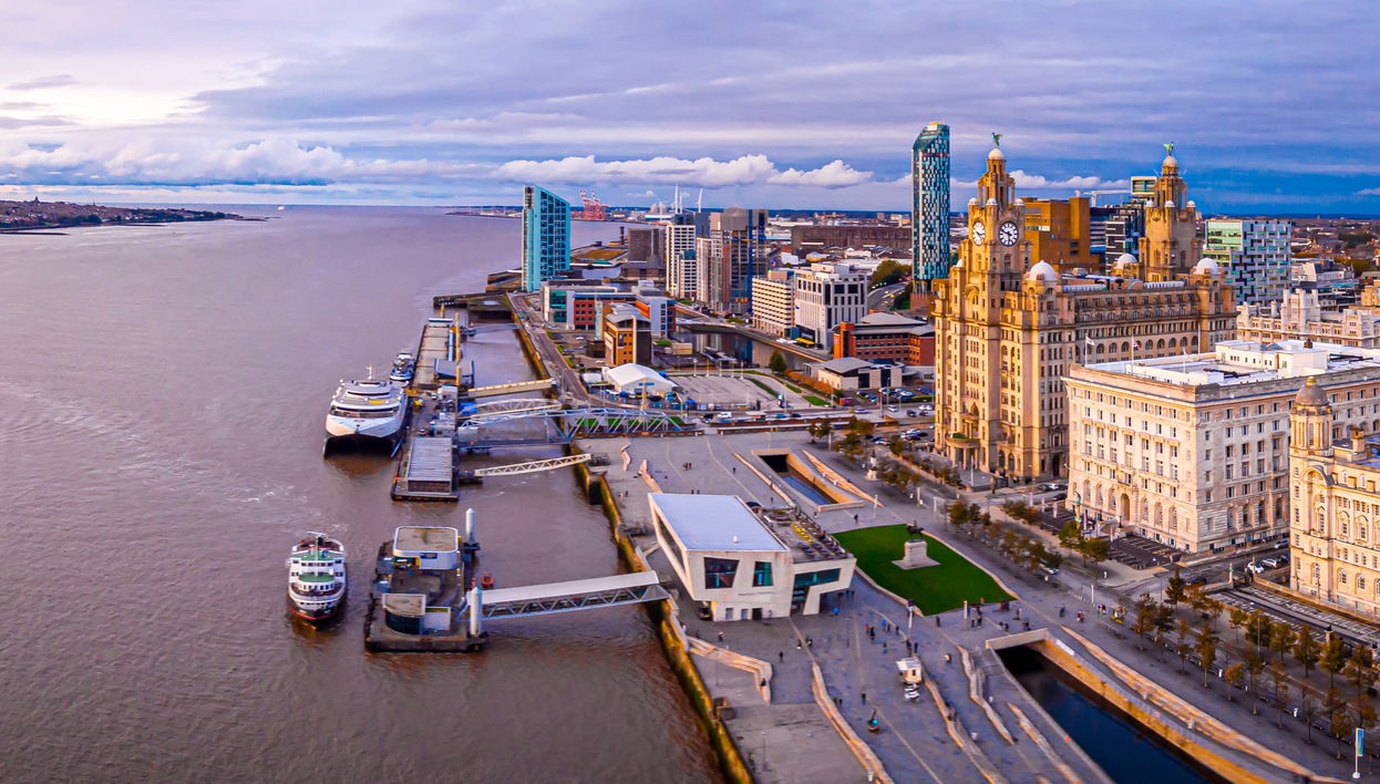 Crucero por el río Mersey