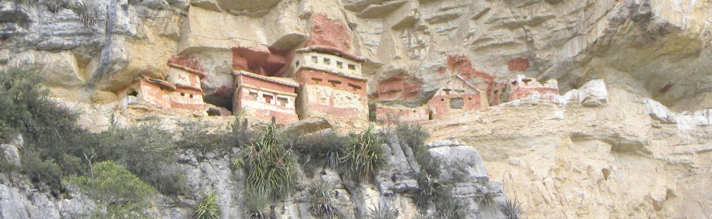 Tour a los mausoleos de Revash y Leymebamba - Foto 1