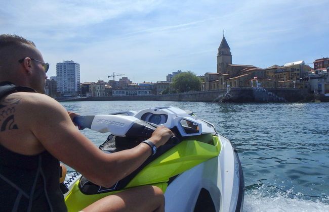 Tour in moto d'acqua a Gijón - Foto 2