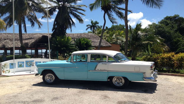 Traslado privado a las playas de Cuba en coche clásico - Foto 2