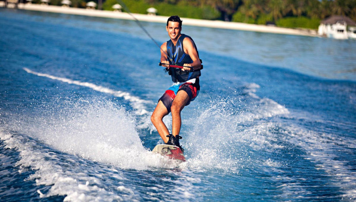 Esquí acuático o wakeboard en Maafushi - Foto 1