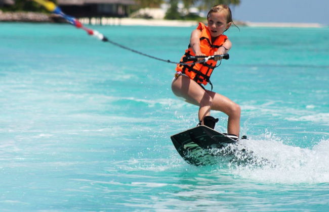 Esquí acuático o wakeboard en Maafushi - Foto 2
