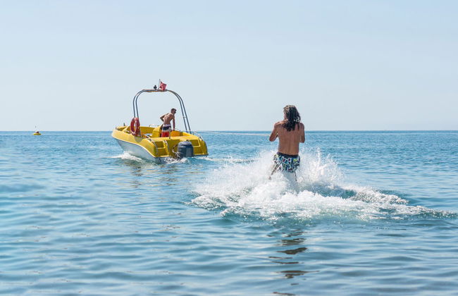 Esquí acuático o wakeboard en Maafushi - Foto 4