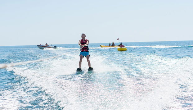 Esquí acuático o wakeboard en Maafushi - Foto 2