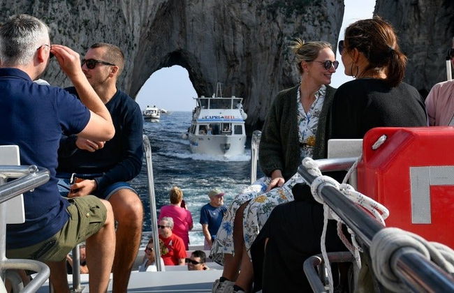 Tour in barca dell'isola di Capri - Foto 8