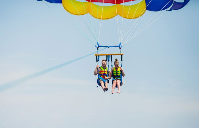 Parasailing en Bahía Montego - Foto 2